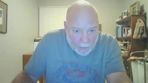 Snapshot of helloforfun111 chatting on December 31, 12:46 pm helloforfun111 online show from December 31, 12:46 pm