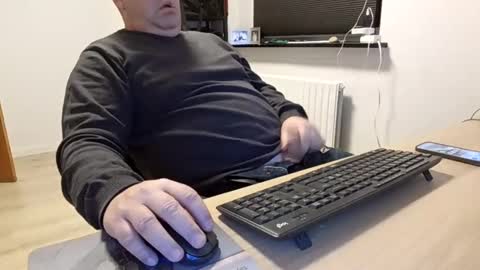 henrikrp1971 online show from January 5, 9:03 pm