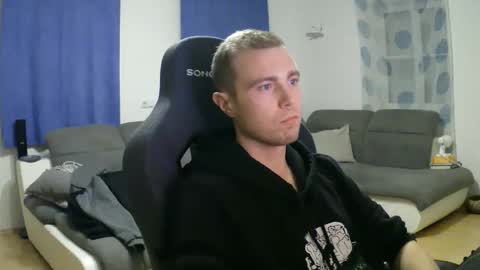 John Pearl online show from February 14, 8:04 pm