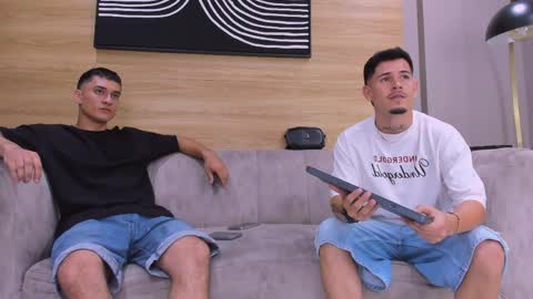 heteros men online show from April 18, 12:56 am