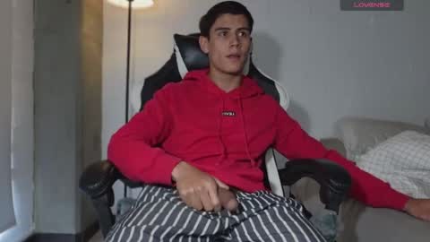 hey_cesard online show from April 15, 3:23 pm