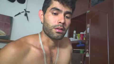 hideonbush online show from March 2, 9:00 pm