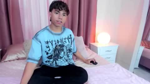 honeymoon_sariel online show from October 26, 8:33 pm