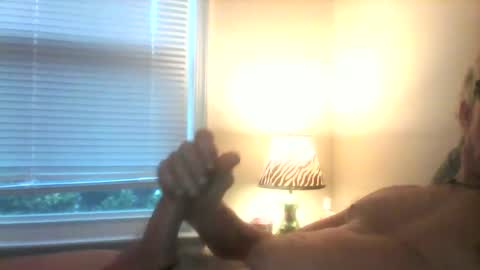 honj19747 online show from October 2, 11:25 am