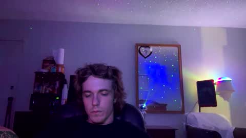 hoodrobbin447 online show from January 14, 7:35 am