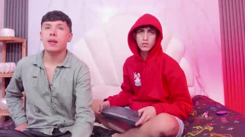 hoot_booys_ online show from December 14, 8:49 pm