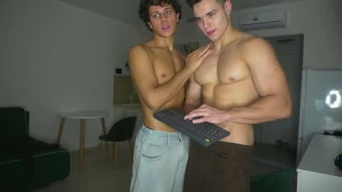 Extaz Athrey Howard online show from January 6, 5:28 pm