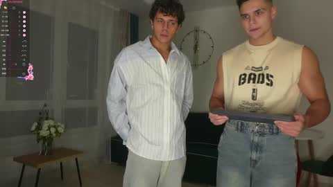 Extaz Athrey Howard online show from December 3, 4:46 pm