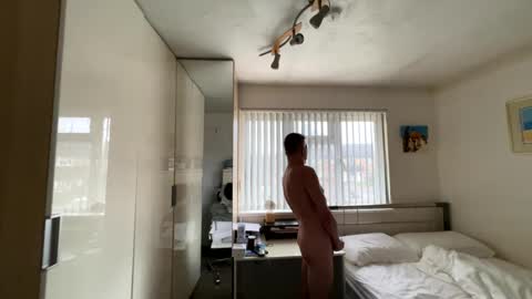 Snapshot of hornylondo chatting on December 31, 9:53 am Hornylondon online show from December 31, 9:53 am