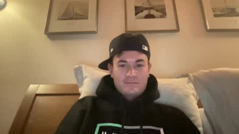 Snapshot of hornytightboy89 chatting on December 6, 3:30 am Hornytightboy89 online show from December 6, 3:30 am