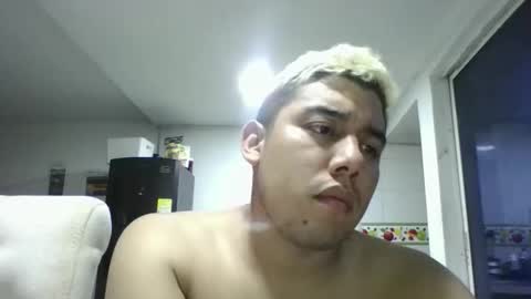 hot2512 online show from January 12, 6:39 am