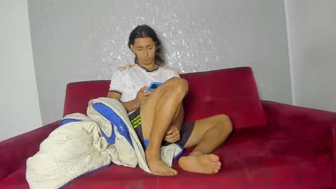 WILLY-JULIAN-GEORGE-YAYO-THIAGO-MOD HADES online show from September 30, 3:12 am