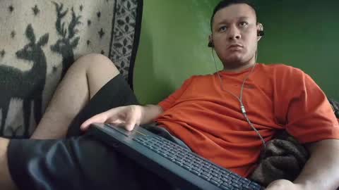 hot_guy36 online show from April 9, 3:29 pm