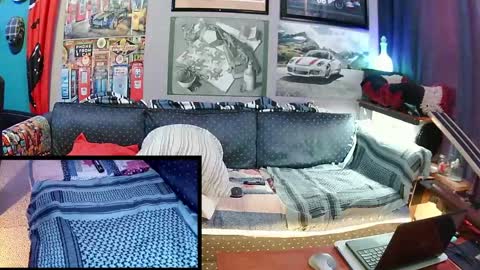 hot_krispy_kreme online show from May 11, 8:17 pm