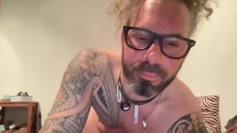 letmedoo2 online show from February 6, 6:46 pm