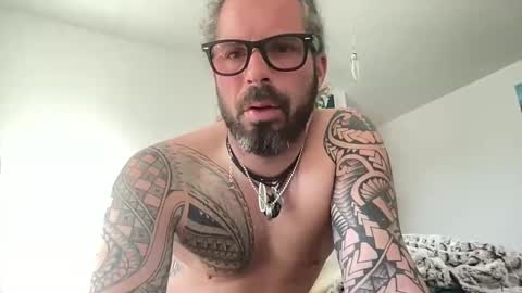 letmedoo2 online show from February 17, 8:19 am