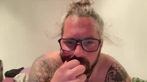 letmedoo2 online show from February 27, 7:04 pm