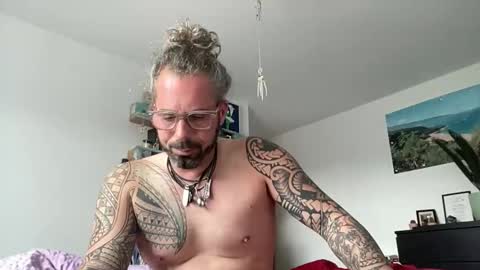 letmedoo2 online show from October 5, 10:52 am