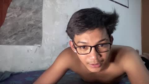 hotasian_jerome online show from April 3, 7:49 am
