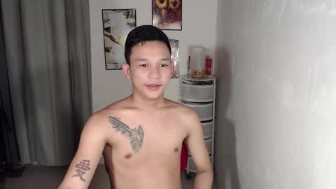 hotguy0503 online show from October 18, 6:35 pm
