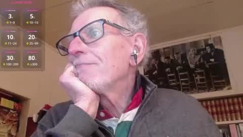 hotlux_54 online show from April 19, 9:28 pm