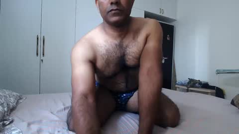 hotm_on_cam online show from December 31, 5:55 am