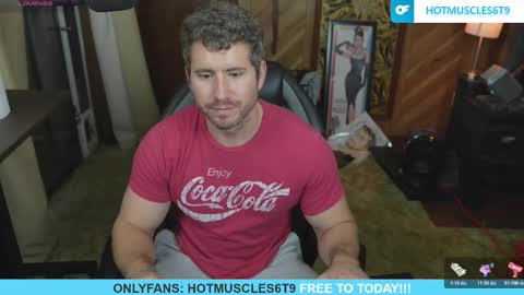 hotmuscles6t9 online show from December 14, 12:50 am