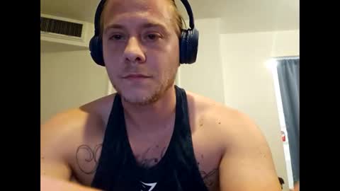 hotsummers95 online show from January 11, 7:56 am