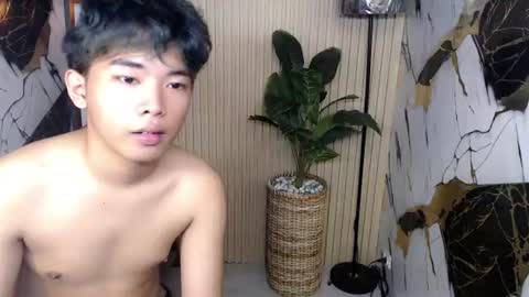 hottestloues online show from June 12, 5:55 pm