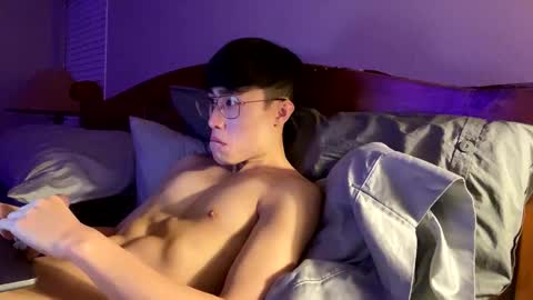 hottiewithabody101 online show from December 20, 8:27 pm