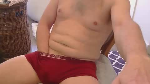 hugejass25 online show from February 22, 5:47 pm