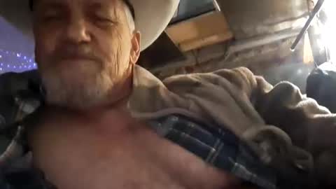 hung34u online show from October 13, 9:15 am