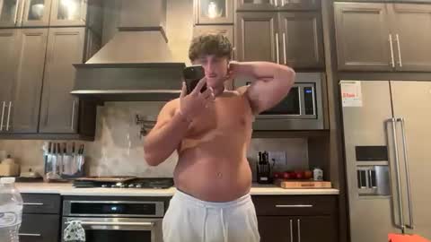 hungkingg22 online show from May 13, 4:37 pm