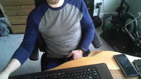 hungstud_again online show from February 4, 3:07 pm