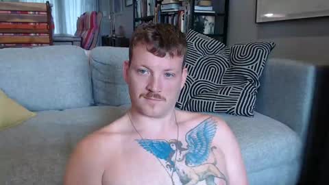 Snapshot of hunky_arthur chatting on December 29, 8:11 am Hunky  Arthur online show from December 29, 8:11 am