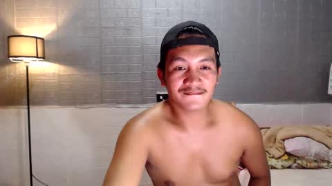 hunkylloyd online show from March 12, 2:14 pm