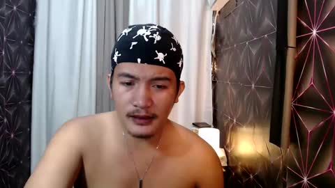 hunkylloyd online show from January 31, 4:03 am