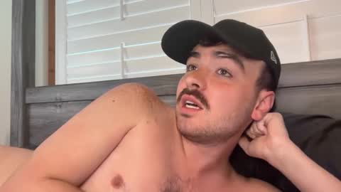 Snapshot of hunterbentleyy chatting on September 15, 8:43 pm Hunter online show from September 15, 8:43 pm