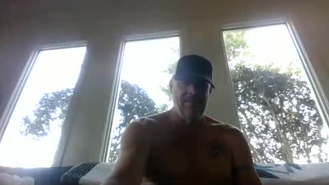 hunybager online show from April 22, 1:05 pm