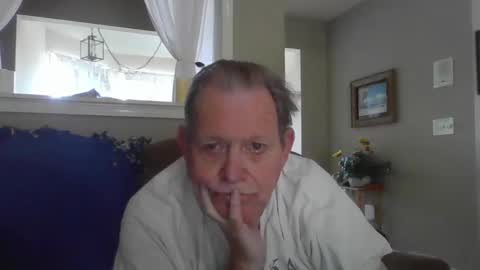 Snapshot of hvl13 chatting on January 18, 8:30 pm hvl13 online show from January 18, 8:30 pm