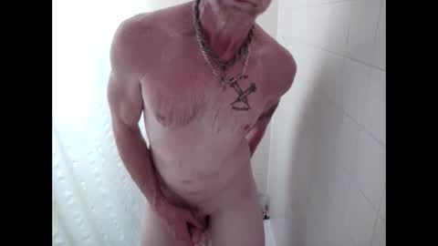 i1nt2fuk online show from September 22, 1:43 pm