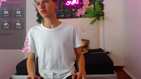 iam_lukas__ online show from October 4, 3:00 am