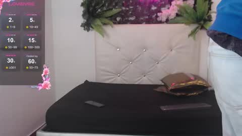 iam_lukas__ online show from October 6, 3:11 am