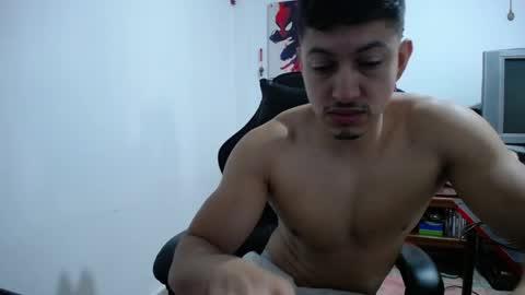 iam_yourbabyprincess_xd online show from April 9, 4:46 pm