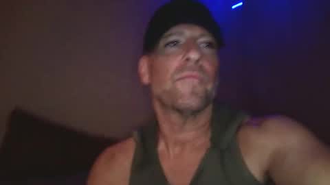 iamhereandnow online show from October 18, 6:29 am