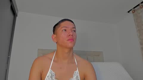 Juliiiiian online show from February 15, 11:07 am