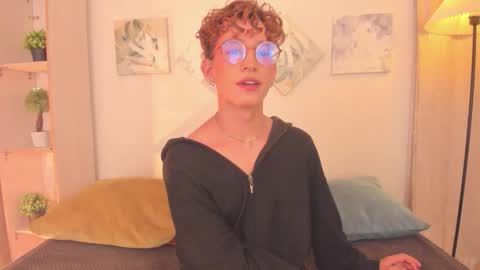 ian  online show from December 17, 6:31 am