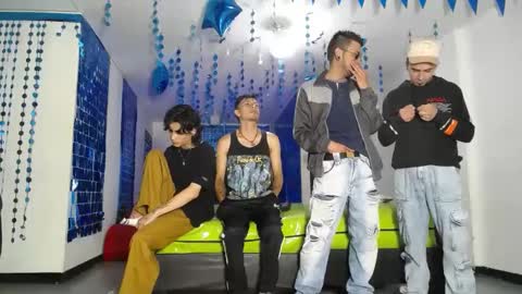 THOMAS AND DAMIAND online show from February 25, 12:55 pm