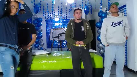 THOMAS AND DAMIAND online show from January 25, 5:19 pm