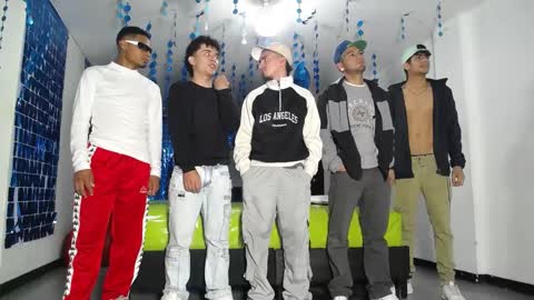 THOMAS AND DAMIAND online show from February 15, 12:54 pm